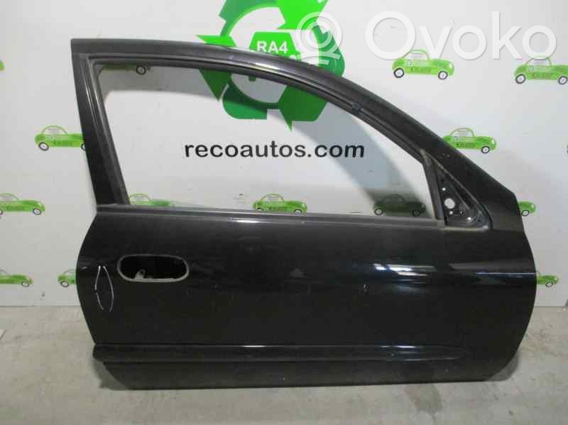 Nissan Almera N16 Puerta delantera