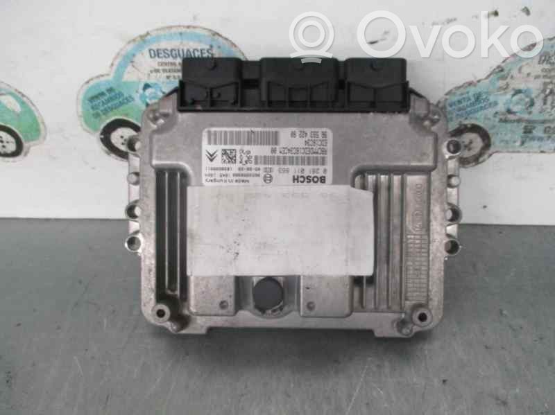 Citroen C4 Aircross Variklio valdymo blokas 