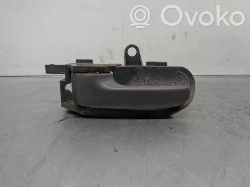 Toyota Aygo AB10 Manecilla interna puerta delantera 