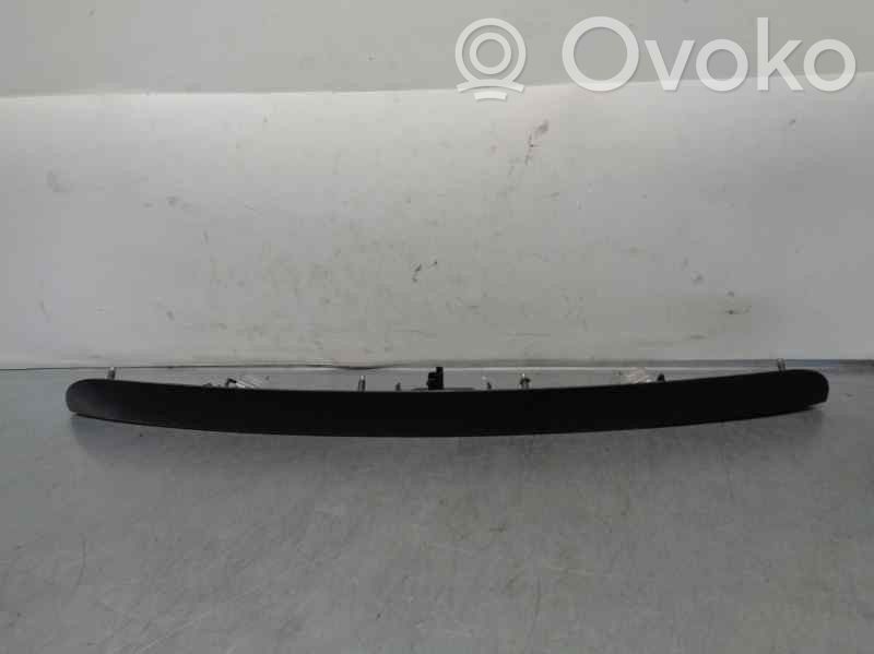 Renault Clio III Manecilla externa puerta trasera 