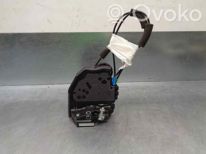 Toyota Corolla E160 E170 Takaoven lukko 
