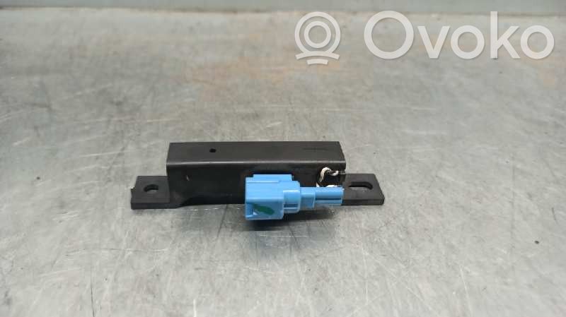 Nissan Micra C+C Radioantenne 