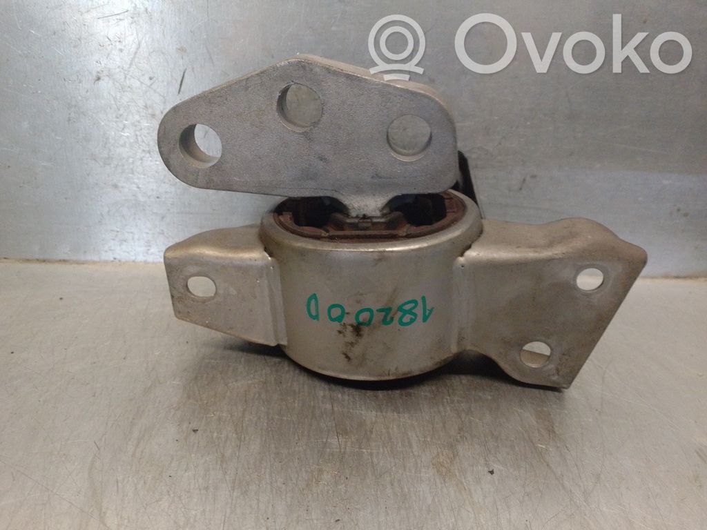Opel Corsa E Moottorin kiinnikekorvake