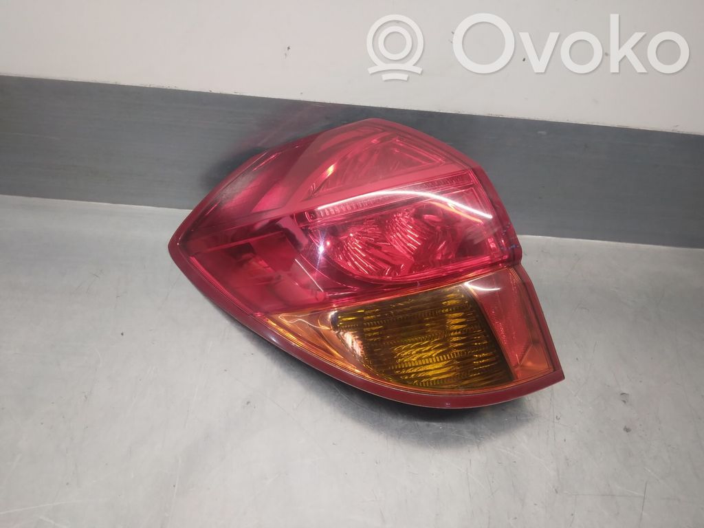 Subaru Legacy Luci posteriori