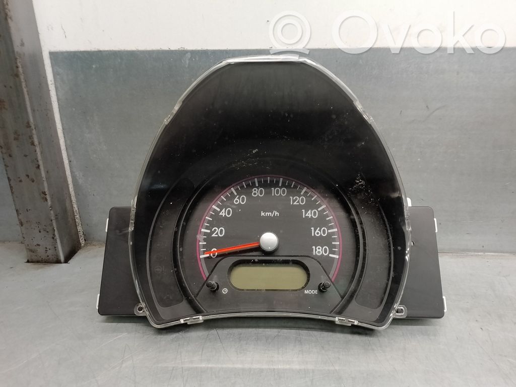 Suzuki Alto Spidometrs (instrumentu panelī)