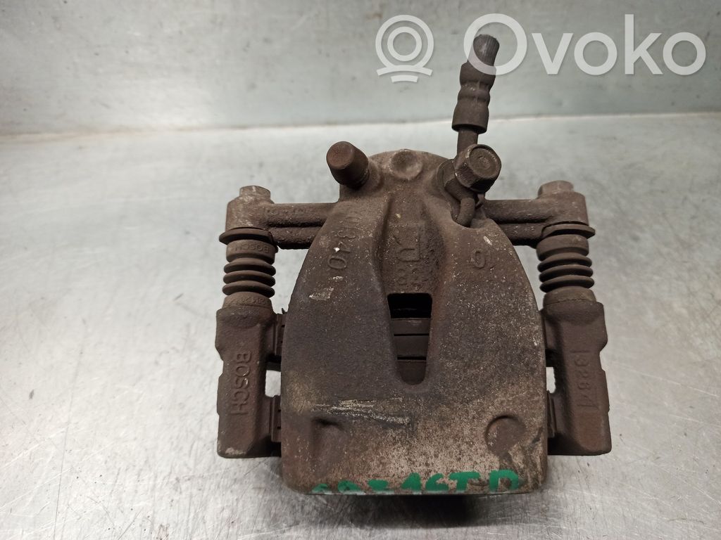 Toyota Avensis T250 Support d'étrier arrière 