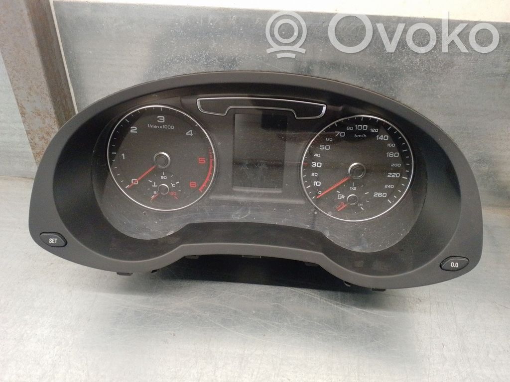 Audi Q3 8U Nopeusmittari (mittaristo) 