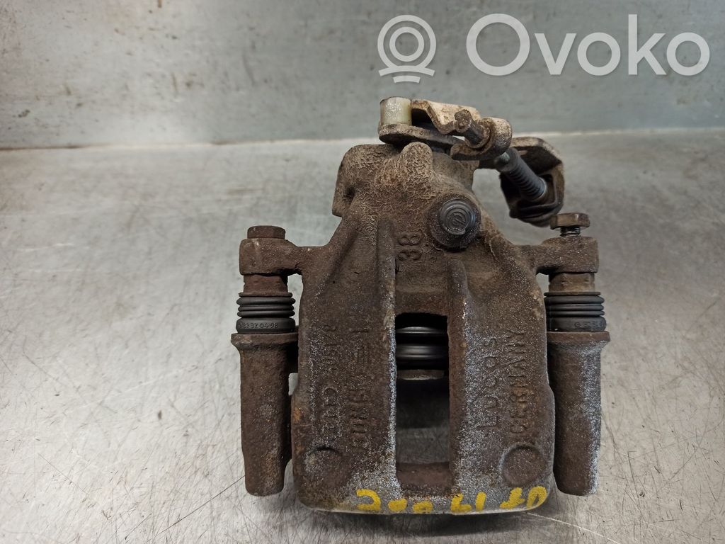 Audi A6 S6 C4 4A Support d'étrier arrière 