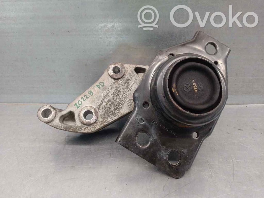Nissan Qashqai Wspornik / Mocowanie silnika 