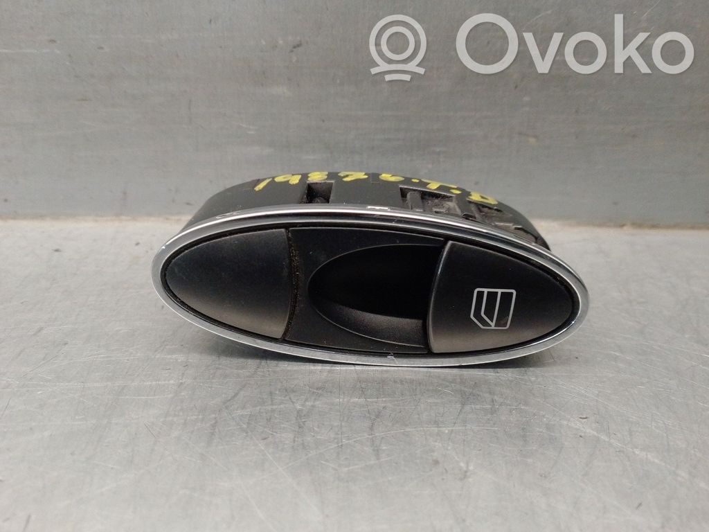 Mercedes-Benz CLS AMG C219 Electric window control switch
