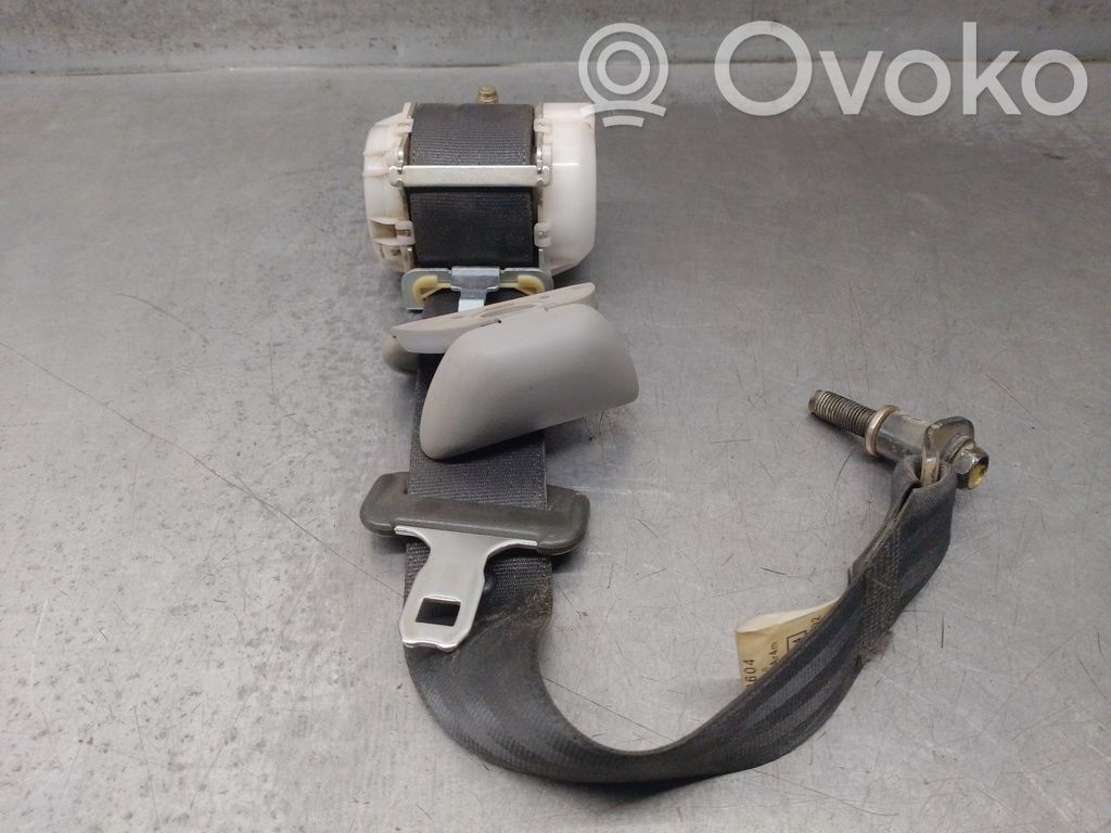 Nissan Navara Sicherheitsgurt hinten