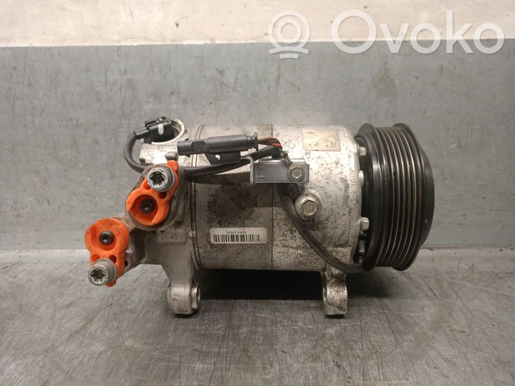 BMW X4 F26 Air conditioning (A/C) compressor (pump) 