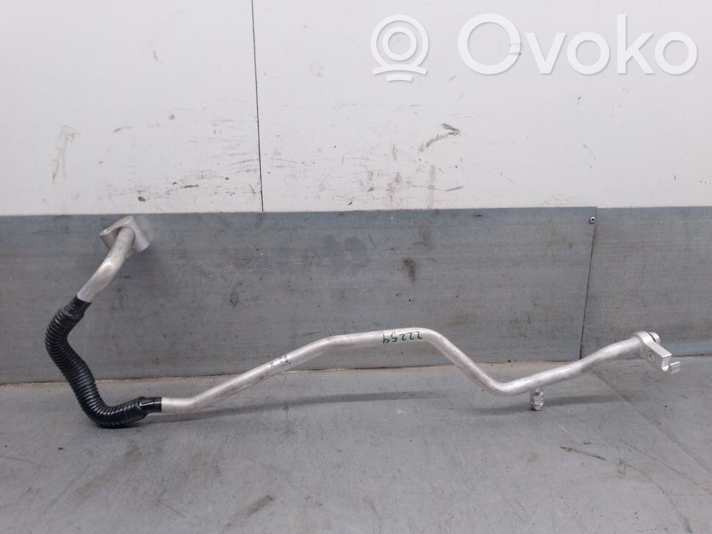 Mazda MX-5 ND Ilmastointilaitteen putki (A/C) 