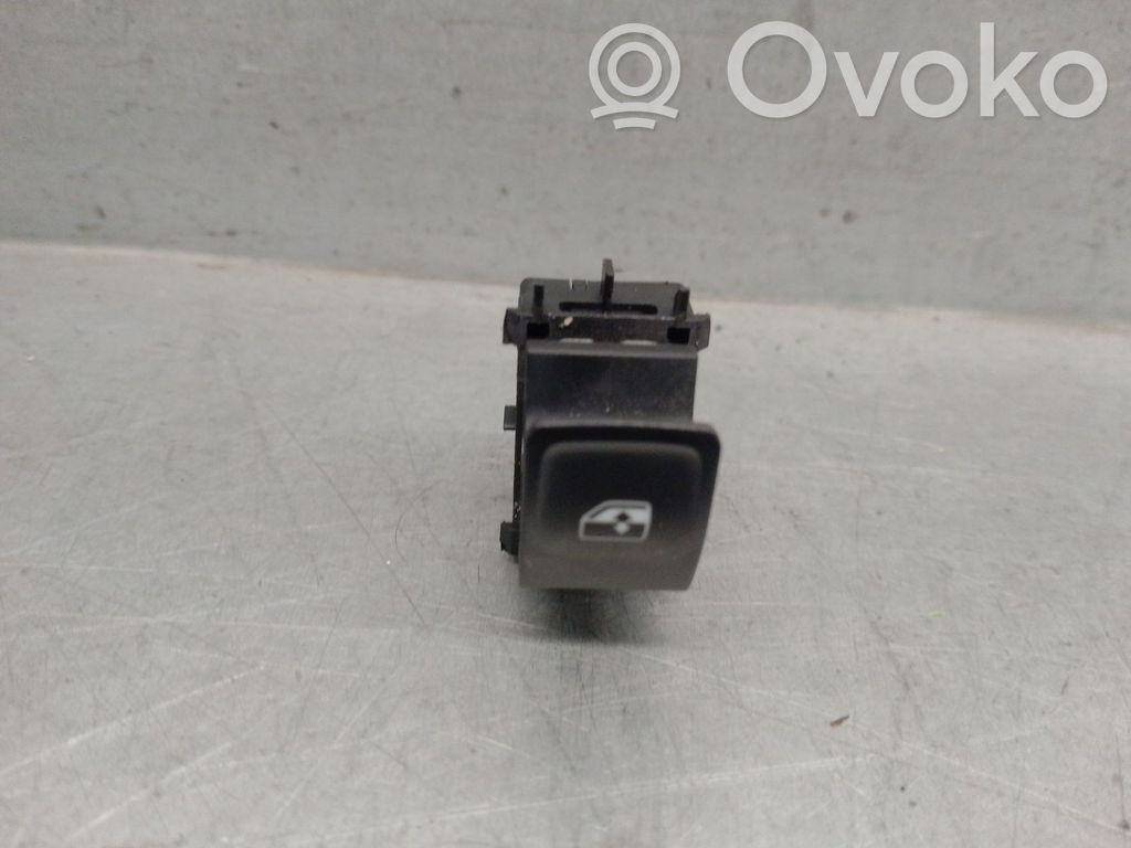 Volkswagen Passat Alltrack Electric window control switch