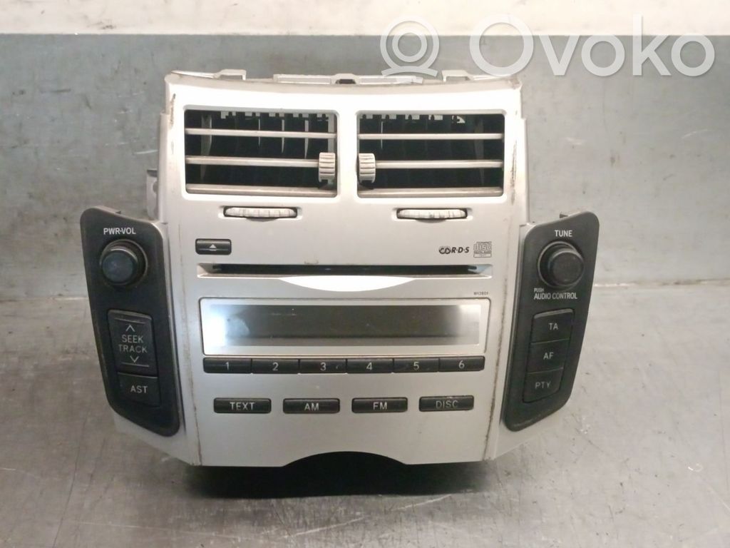 Toyota Yaris Steuergerät Audioanlage Soundsystem Hi-Fi 