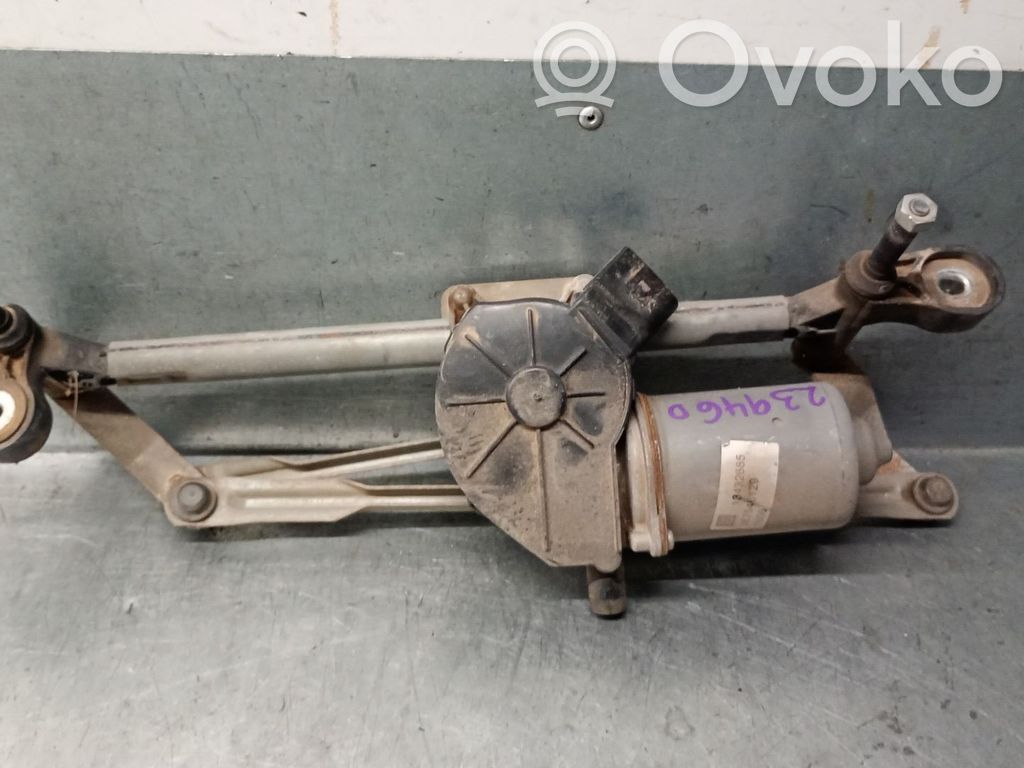 Opel Corsa E Valytuvų varikliukas