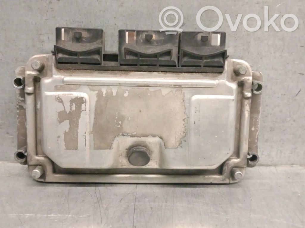 Peugeot 206 CC Variklio valdymo blokas 