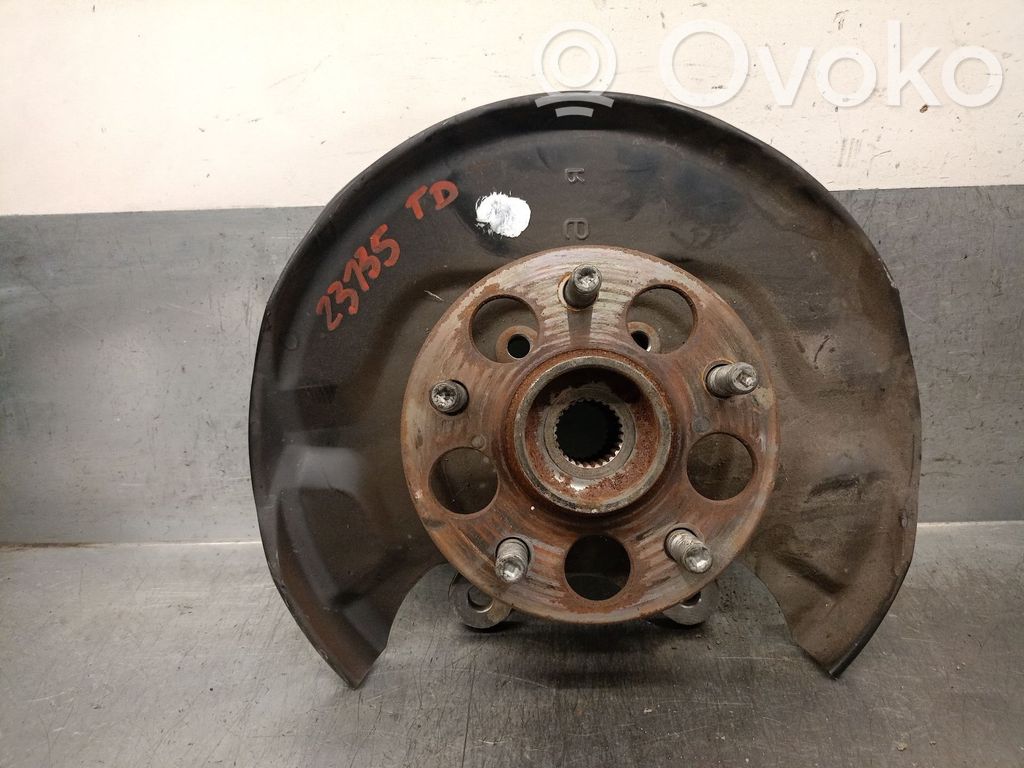 Toyota Yaris XP210 Pivot de moyeu arrière 
