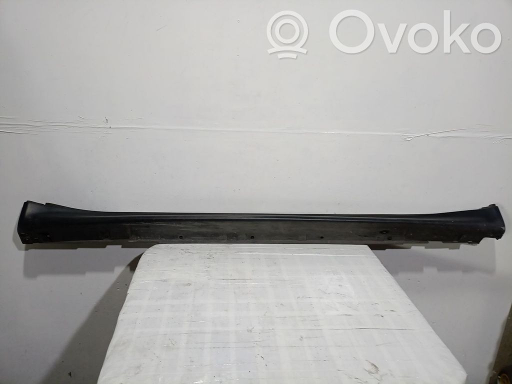 Nissan Juke I F15 Sottoporta