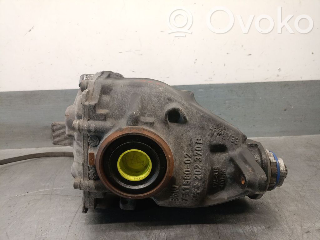 BMW 3 F30 F35 F31 Aizmugurējais reduktors 