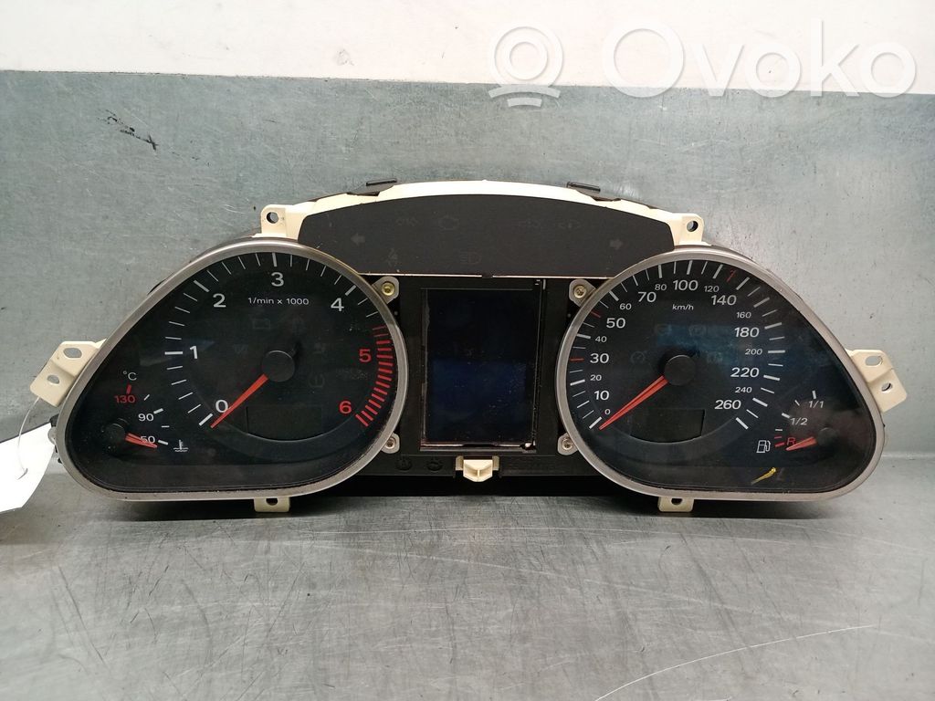 Audi A6 S6 C6 4F Spidometrs (instrumentu panelī)