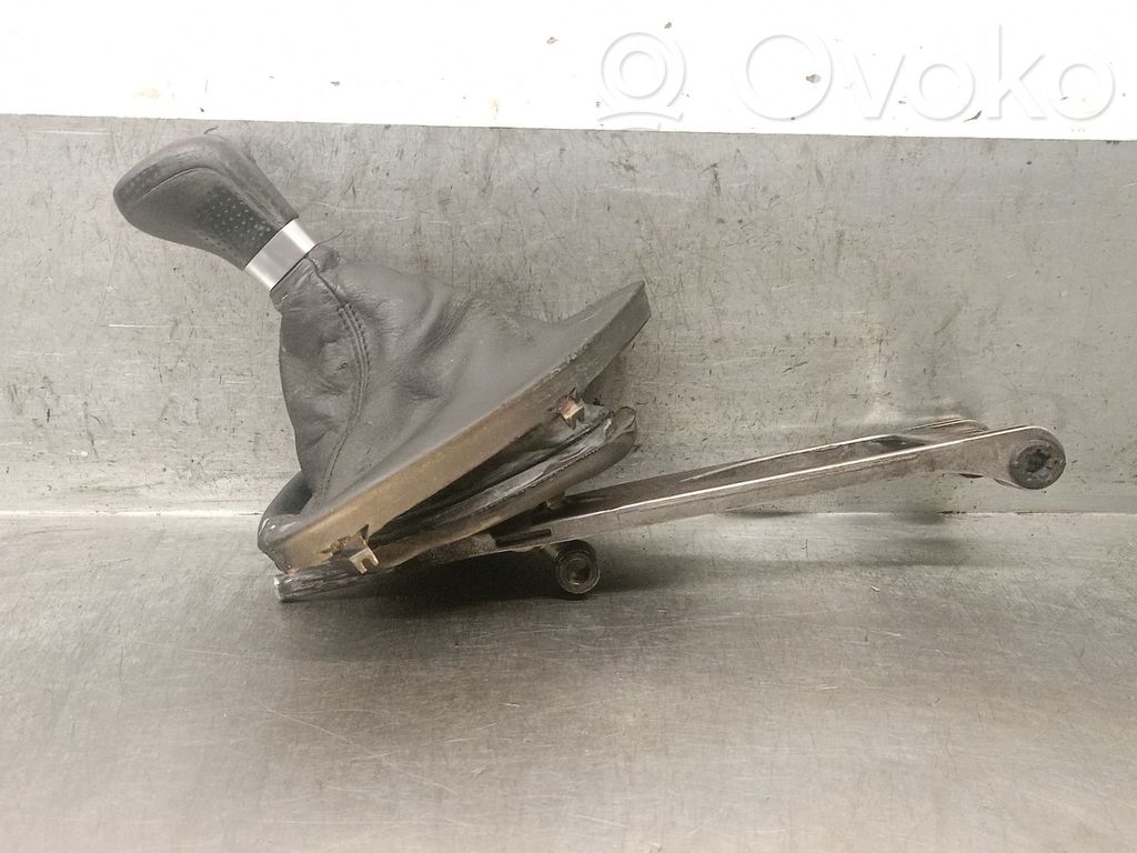 BMW 1 E81 E87 Pavarų perjungimo traukė 