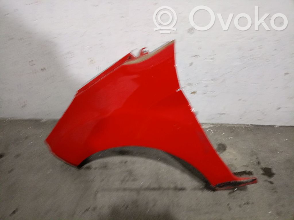 Ford Fiesta Błotnik przedni 