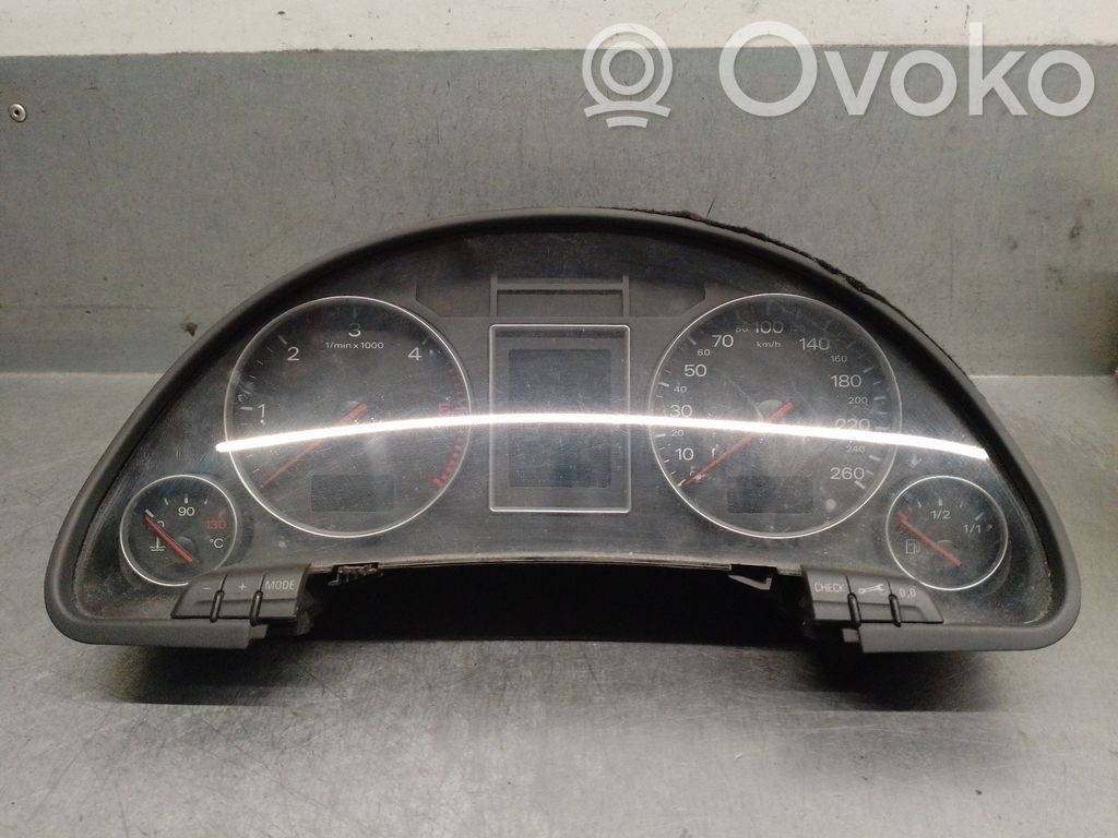 Audi A4 Allroad Geschwindigkeitsmesser Cockpit 