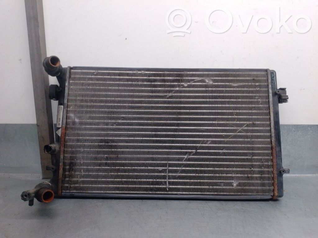 Volkswagen Golf SportWagen Dzesēšanas šķidruma radiators 