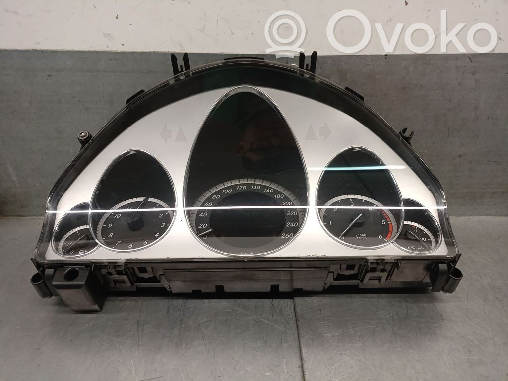 Mercedes-Benz E W212 Velocímetro (tablero de instrumentos) 