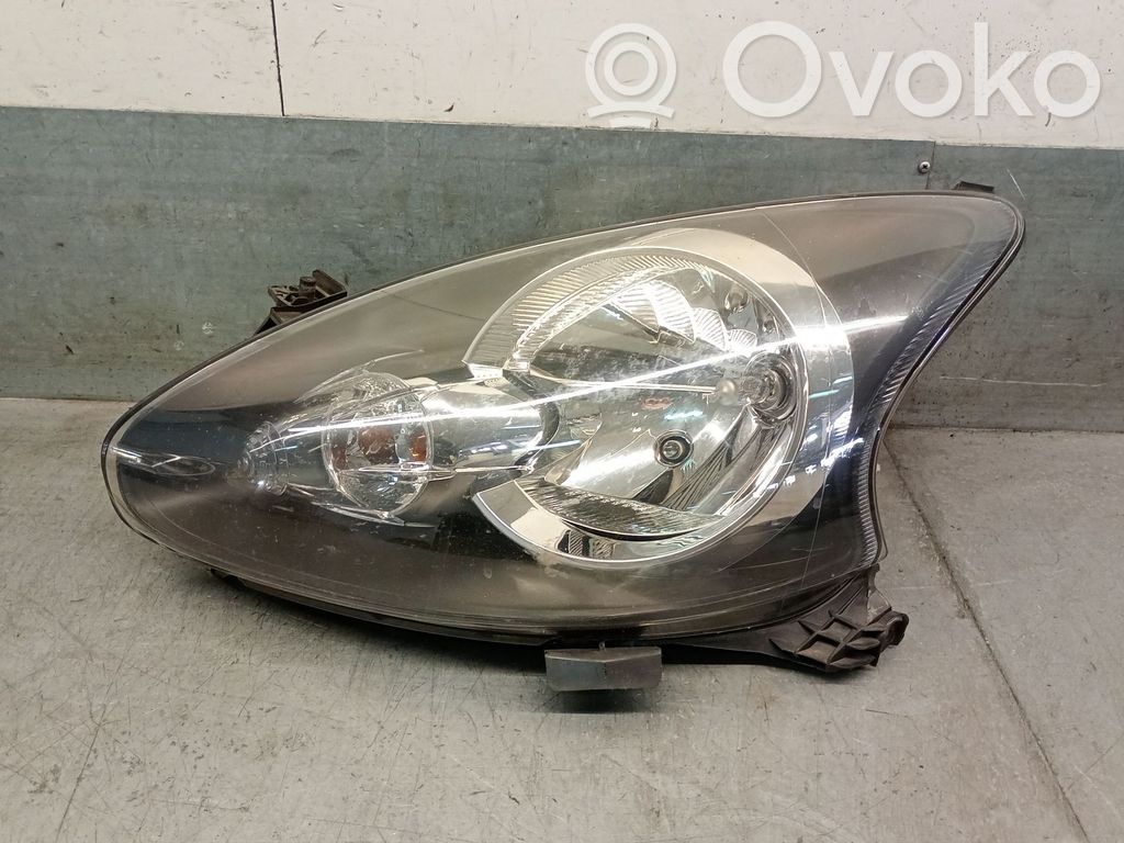 Toyota Aygo AB10 Phare frontale 