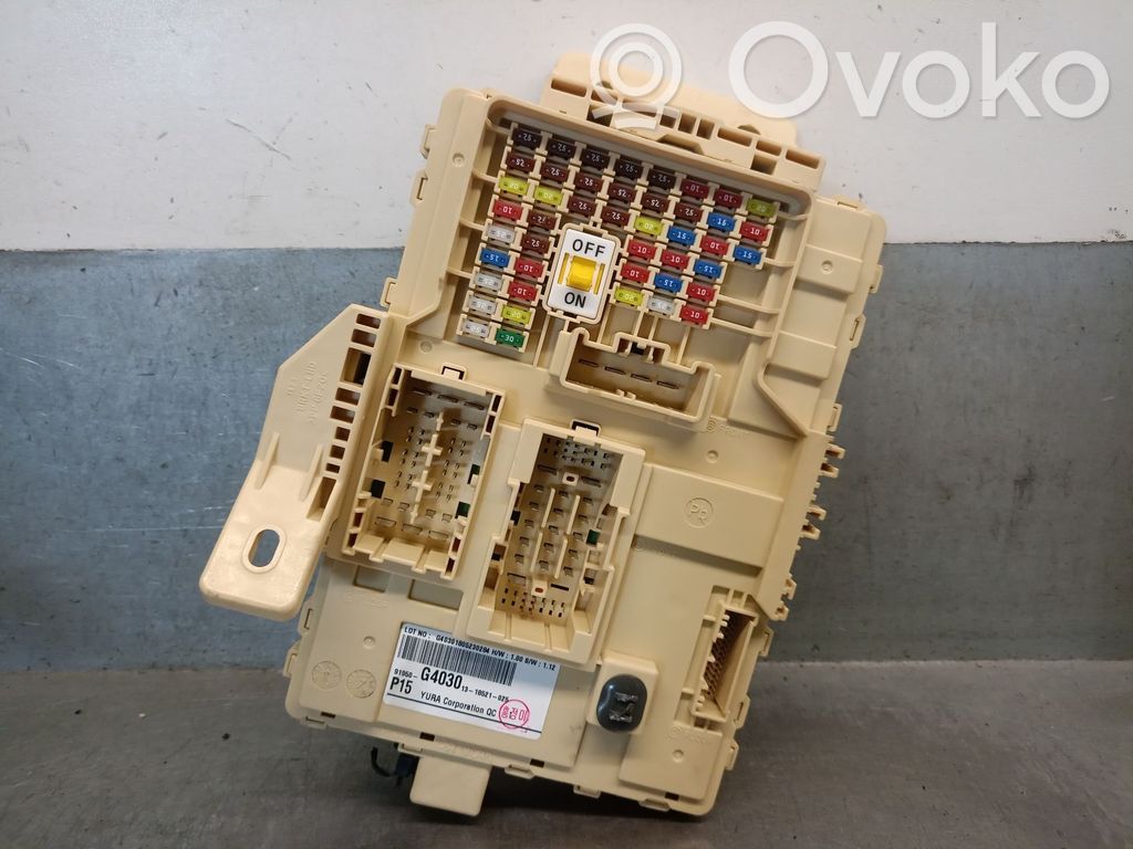 Hyundai i30 Juego de caja de fusibles 