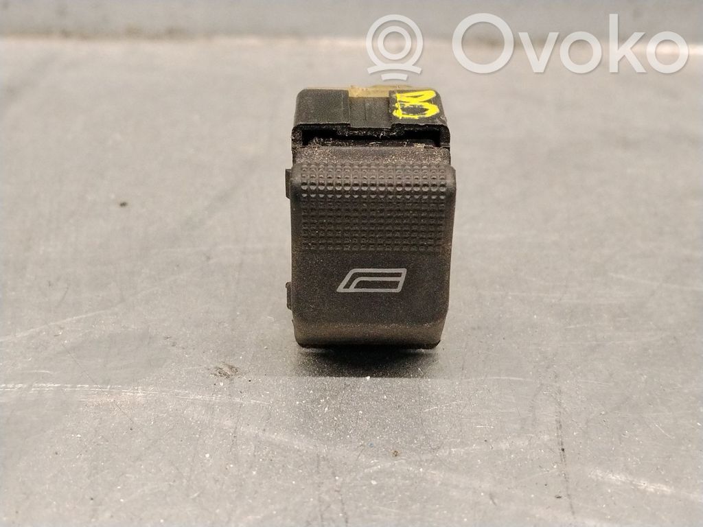 Volkswagen Polo III 6N 6N2 6NF Comutator comandă geamuri electrice 
