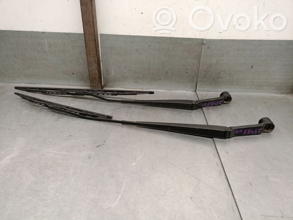 Mitsubishi Mirage VI G4 Attrage Front wiper blade arm 