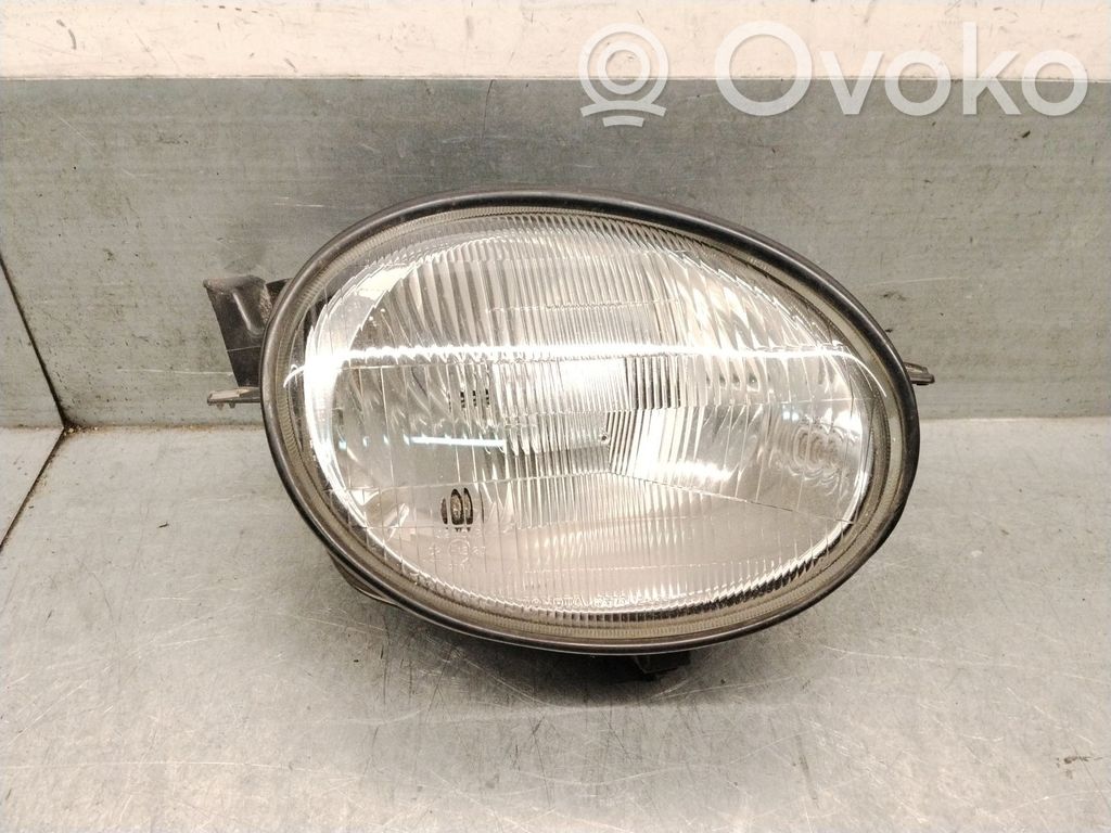 Toyota Corolla Verso E110 Faro/fanale 