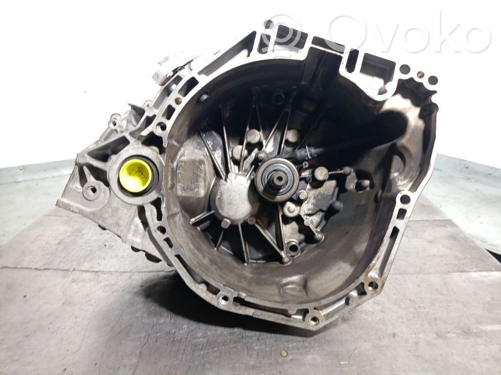 Nissan Pulsar Boîte de vitesses manuelle à 5 vitesses 