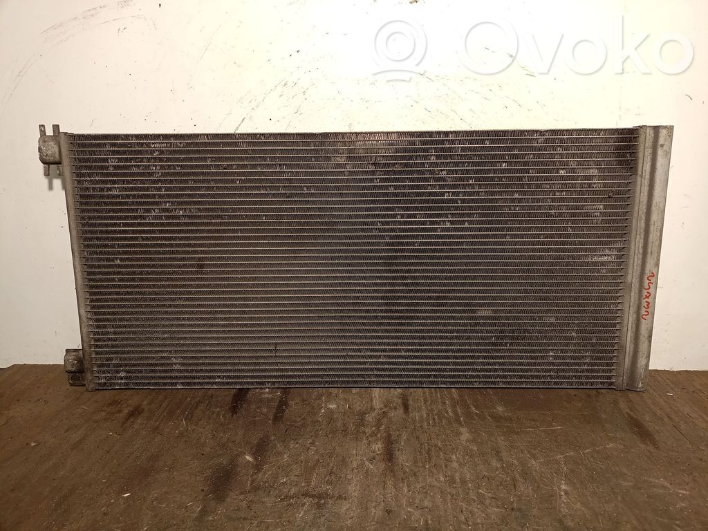 Opel Vivaro Gaisa kondicioniera dzeses radiators 
