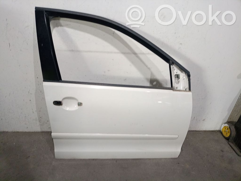 Volkswagen Polo IV 9N3 Drzwi przednie 