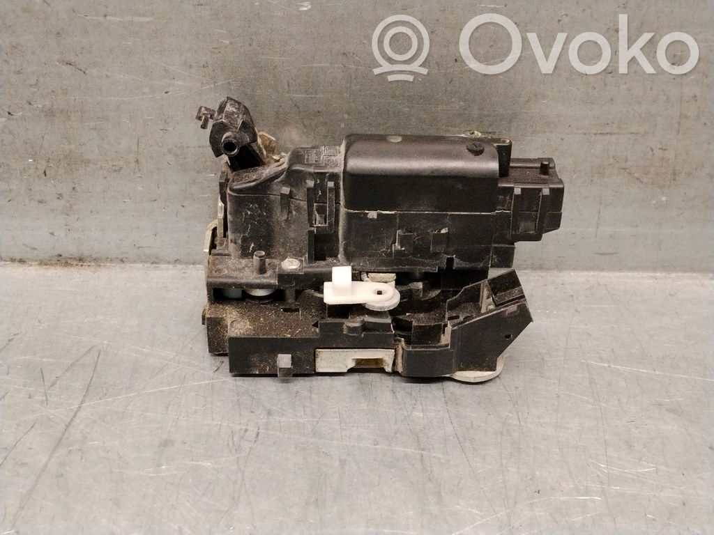 Dacia Dokker Etuoven lukko 