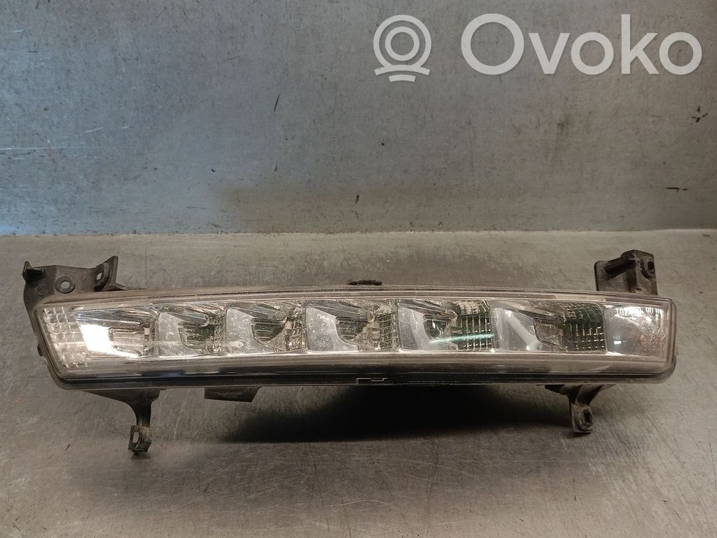 Citroen C4 I Picasso Phare frontale 