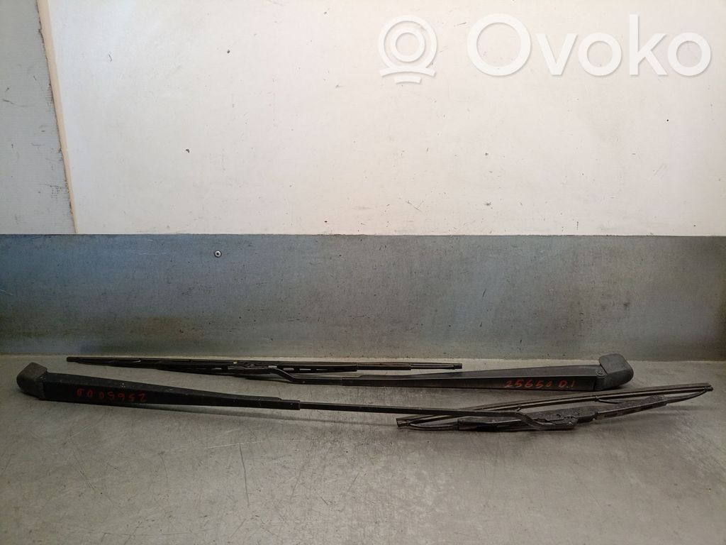 Renault Megane I Wischerarm vorne