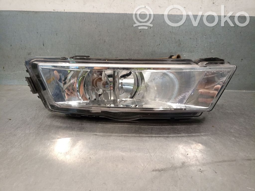 Skoda Rapid (NH) Etusumuvalo
