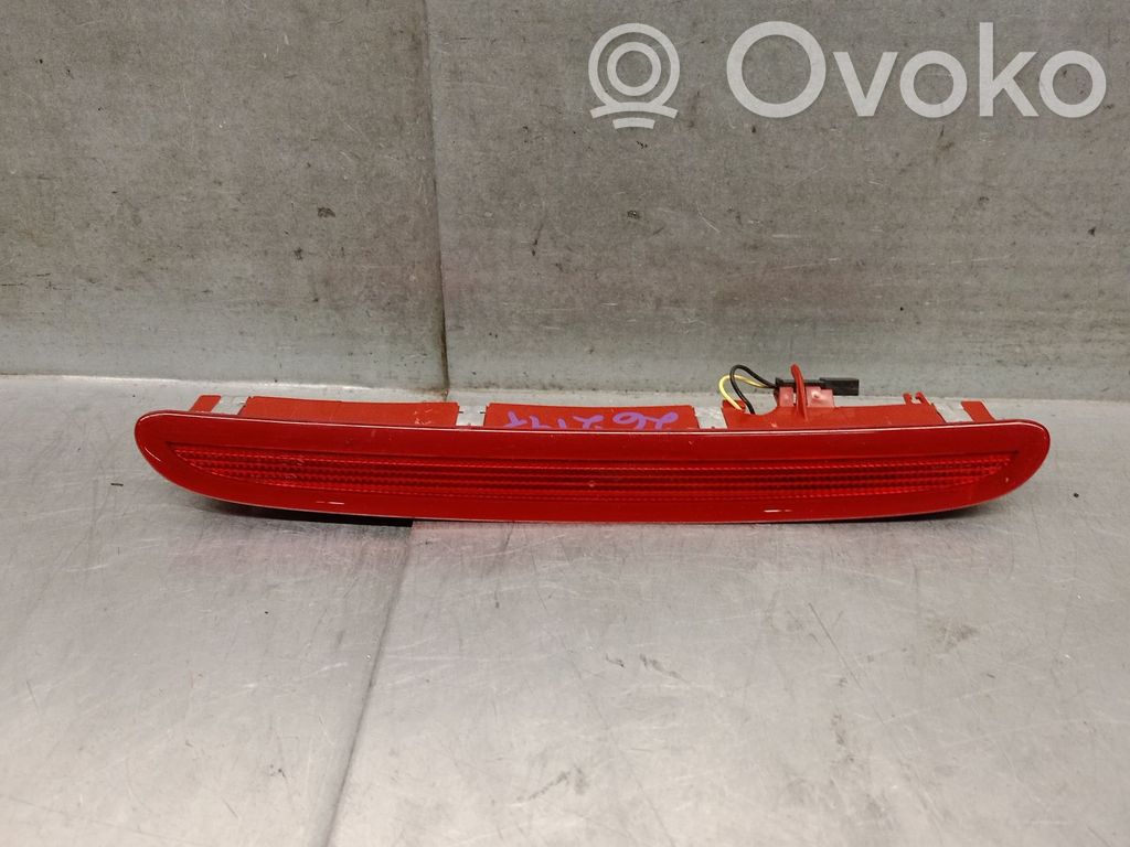 Opel Astra H Kolmas/lisäjarruvalo 