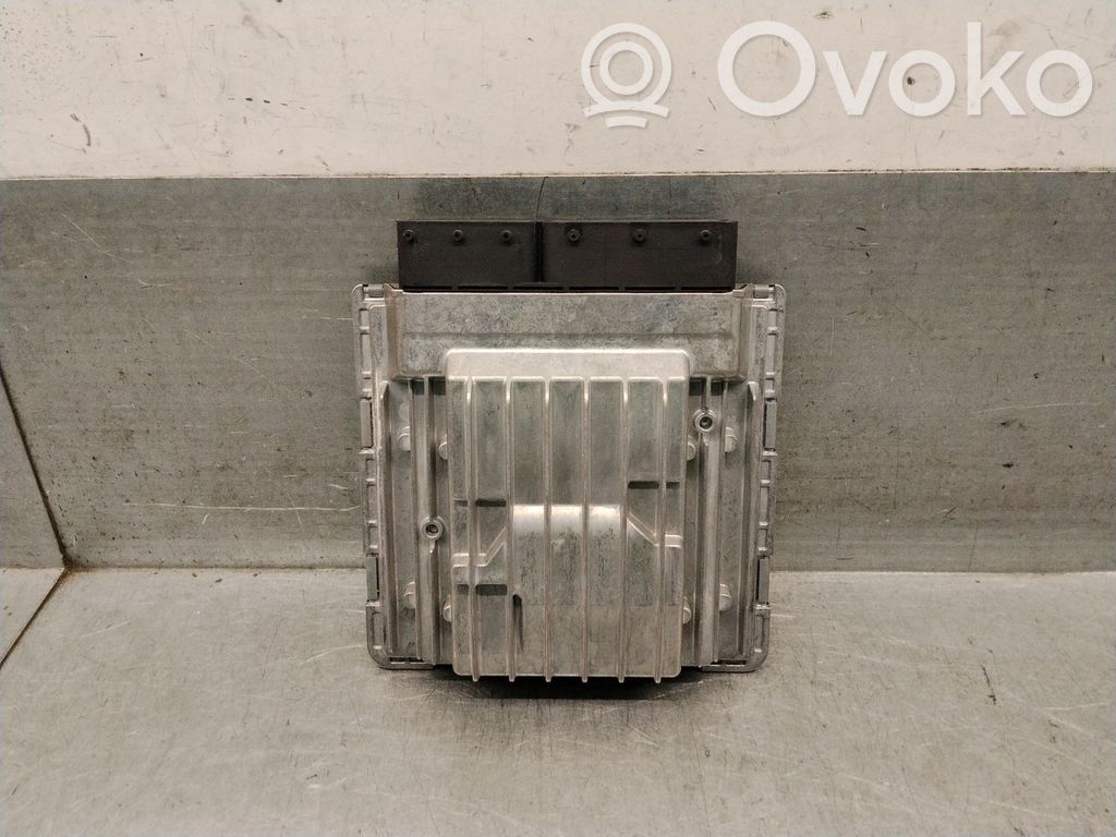 BMW 1 E81 E87 Dzinēja vadības bloks 
