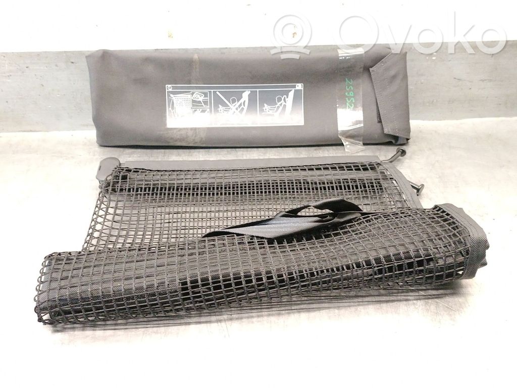 Volvo XC60 Hutablage