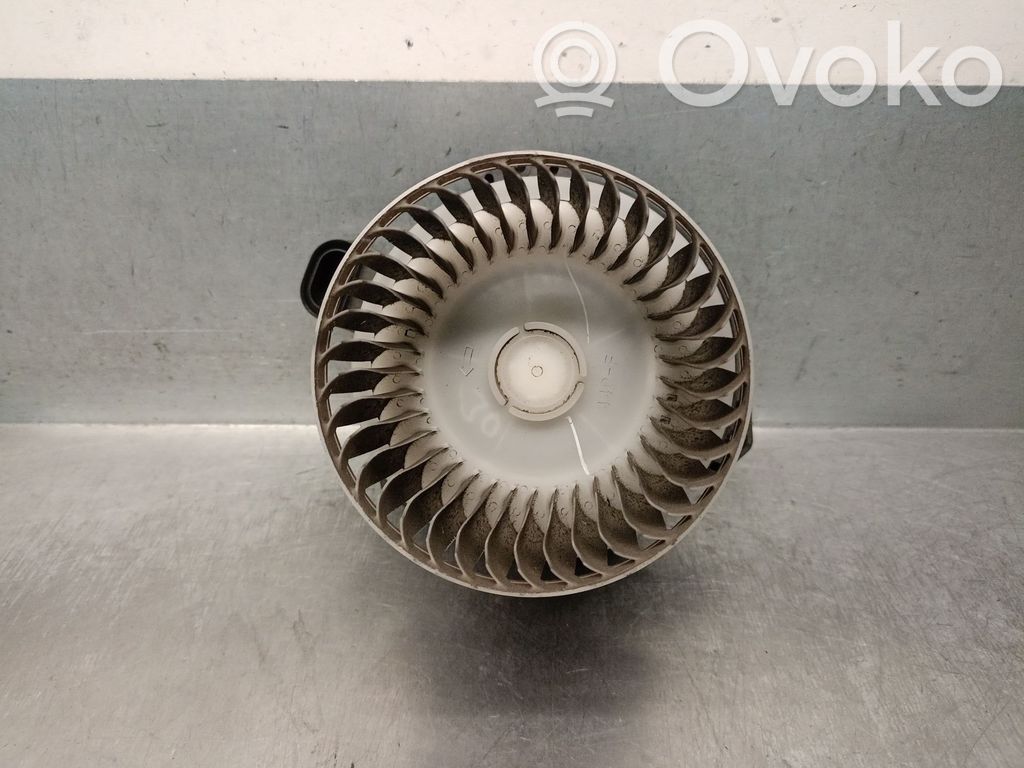 Toyota Corolla E160 E170 Lämmittimen puhallin