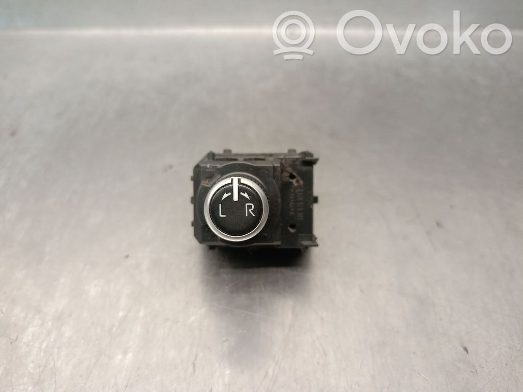 Toyota Corolla E160 E170 Wing mirror switch