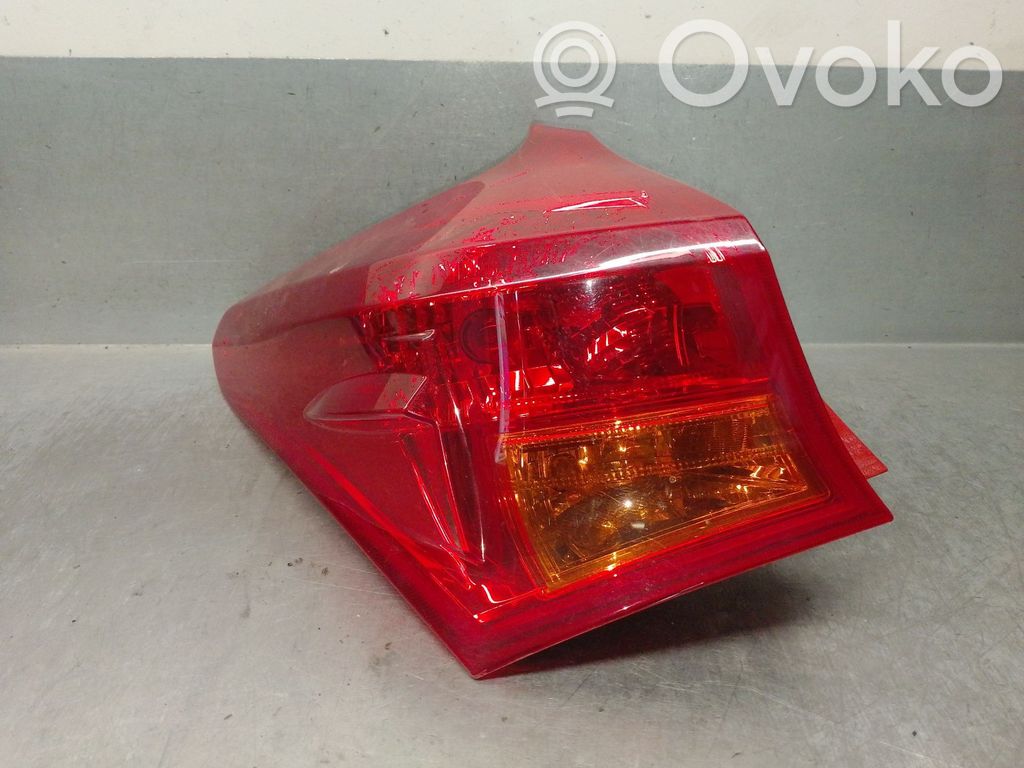 Toyota Auris E180 Lampa tylna