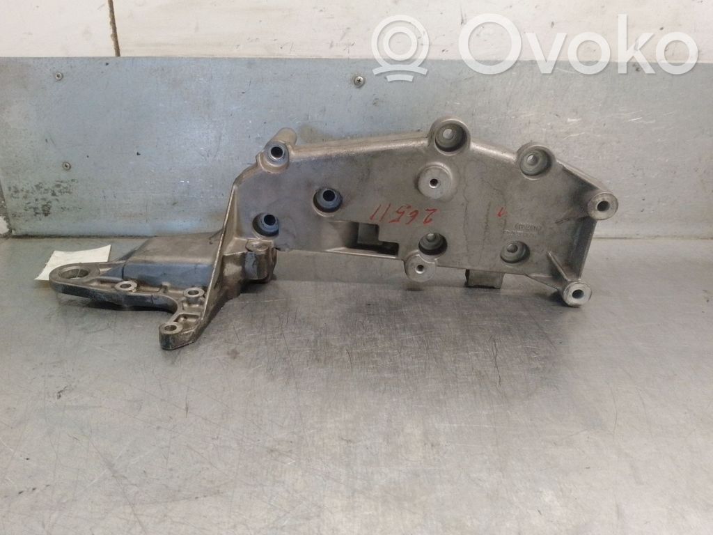 Volvo S80 Suport generator/alternator