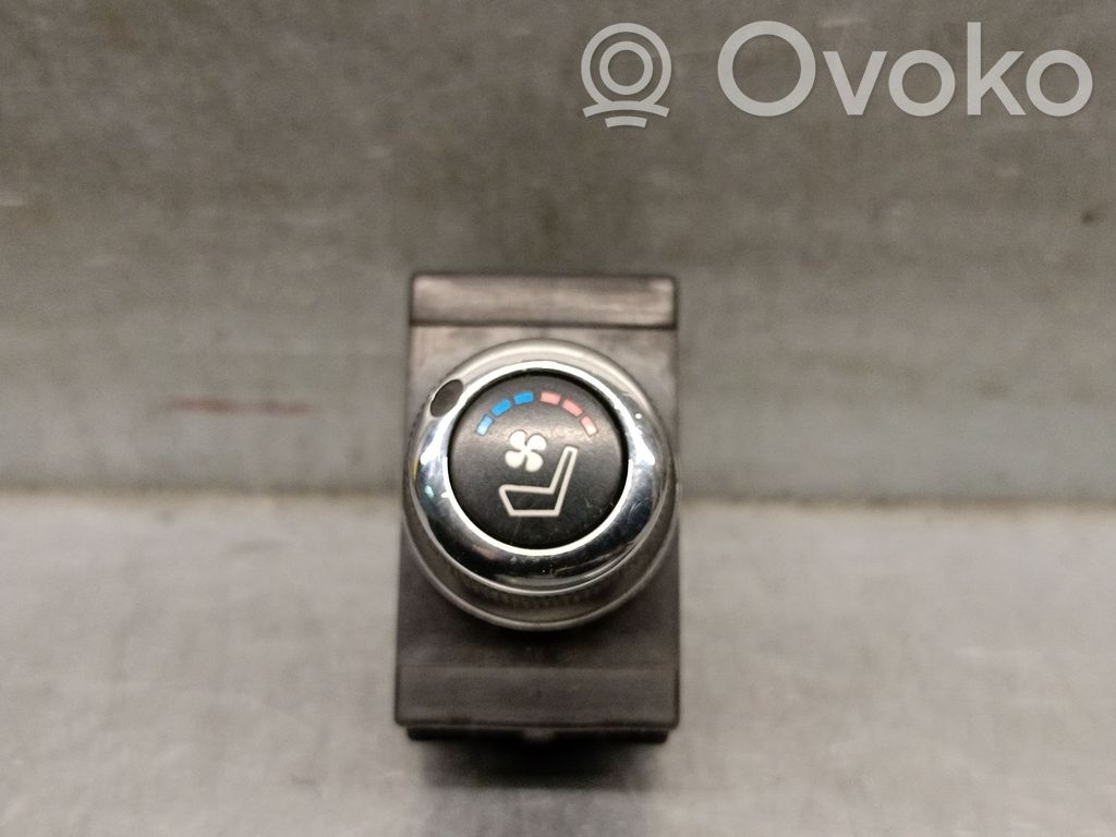 Infiniti FX Istuimen säädön kytkin 
